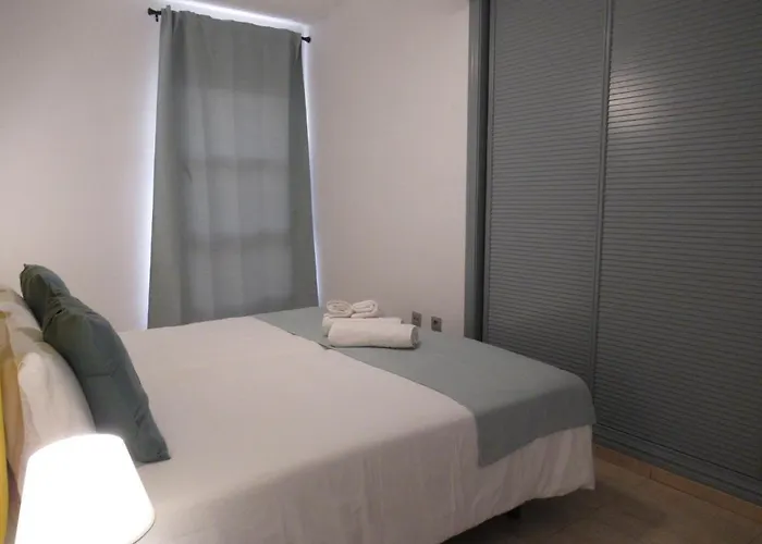 Bristol Likehome, By Comfortable Luxury *