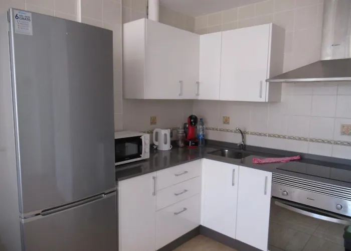 Bristol Likehome, By Comfortable Luxury דירה קורלחו