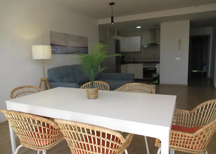 Bristol Likehome, By Comfortable Luxury كوراليهو