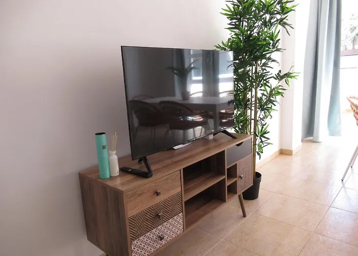 Bristol Likehome, By Comfortable Luxury شقة