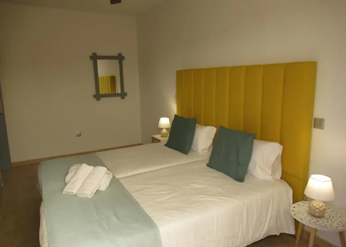 Bristol Likehome, By Comfortable Luxury شقة كوراليهو