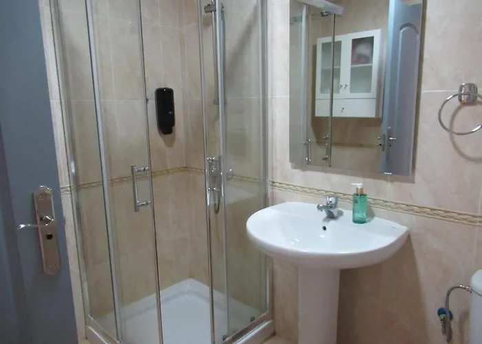 Bristol Likehome, By Comfortable Luxury شقة كوراليهو