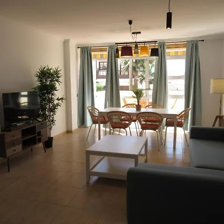 Bristol Likehome, By Comfortable Luxury * Коральео