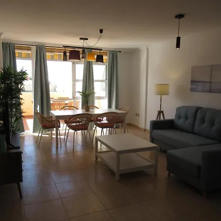 Bristol Likehome, By Comfortable Luxury * Коральео